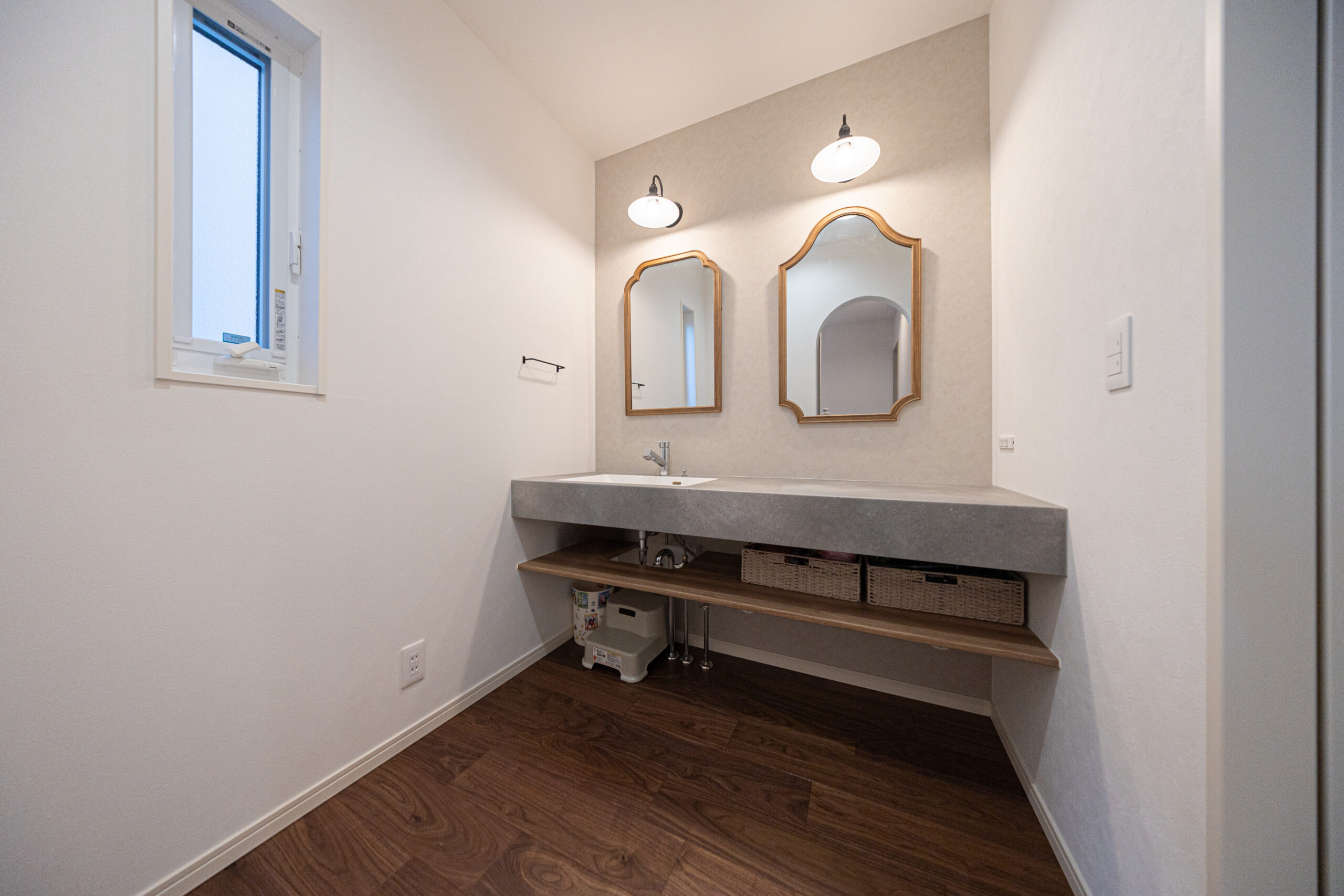 フォトスポットのあるガーリーなお家