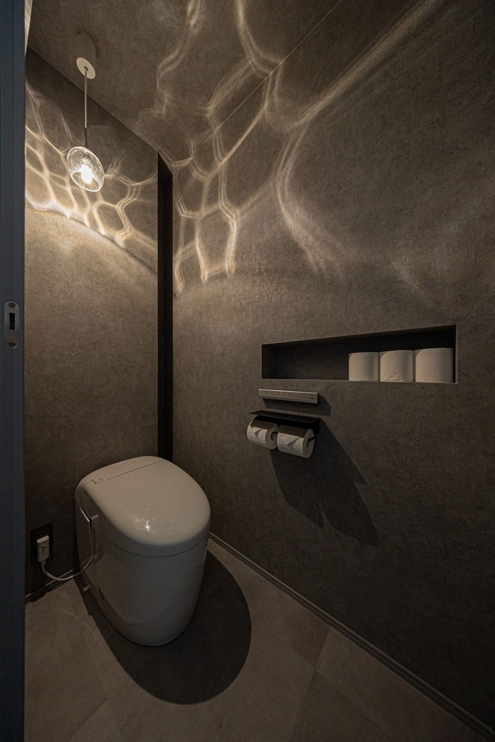 スマートに暮らせる半平屋のお家