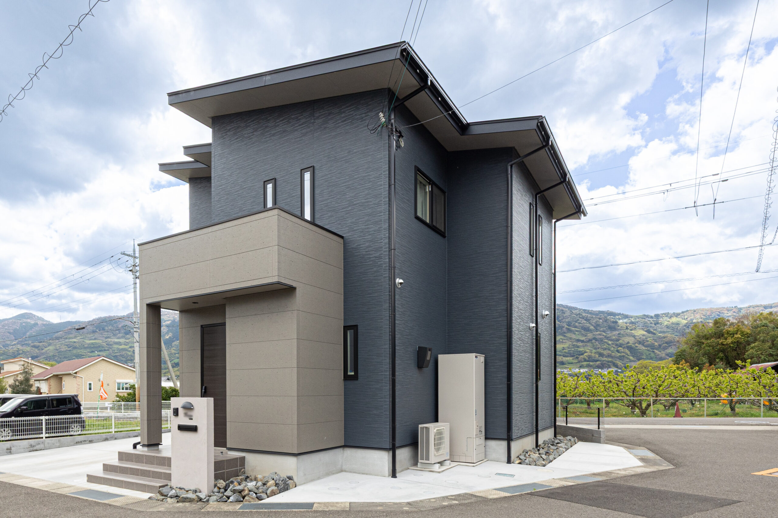 3方向から中庭が望めるお家